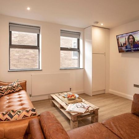 No 1 Wood Street Apartment Swindon Exterior photo