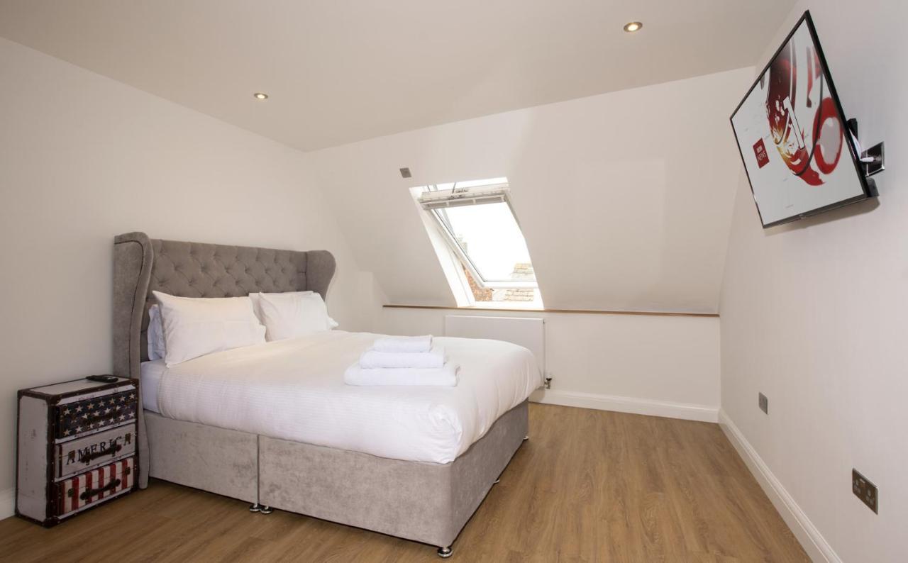 No 1 Wood Street Apartment Swindon Exterior photo
