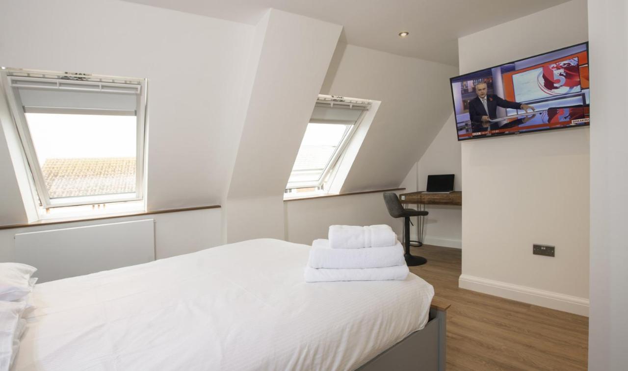 No 1 Wood Street Apartment Swindon Exterior photo